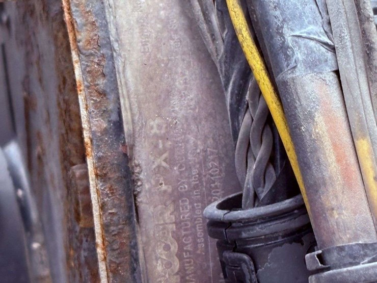 2012-peterbilt-337-image-19