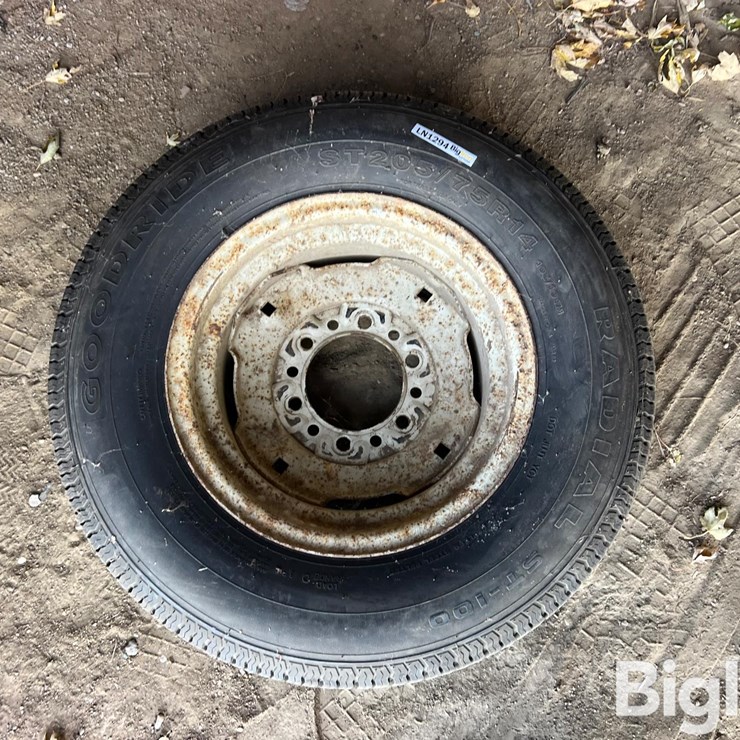 Good Ride 205/75R14 Tire & Rim