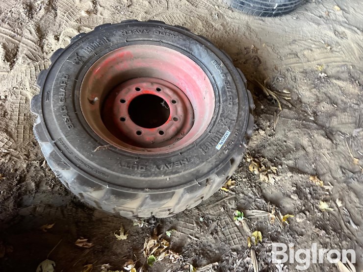 bobcat-10-18.5-tire-&-rim-image-4