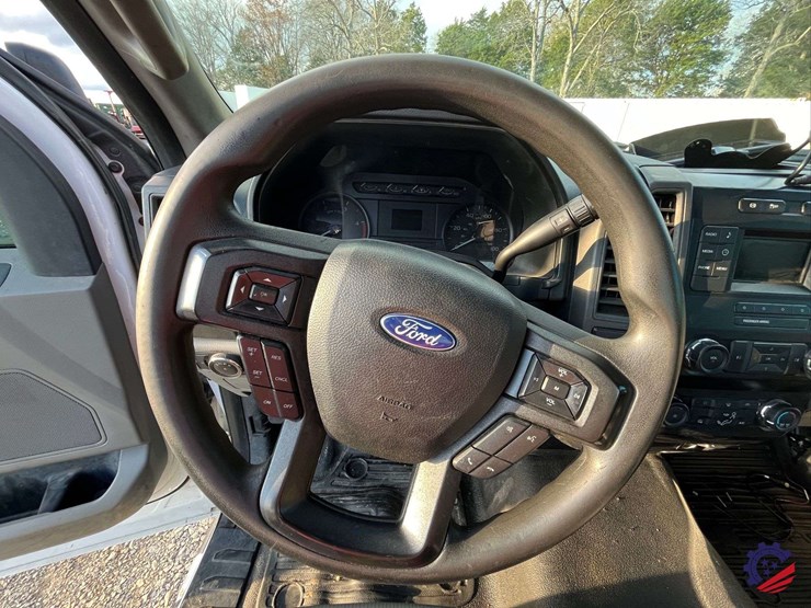 2019-ford-f350-xl-image-57