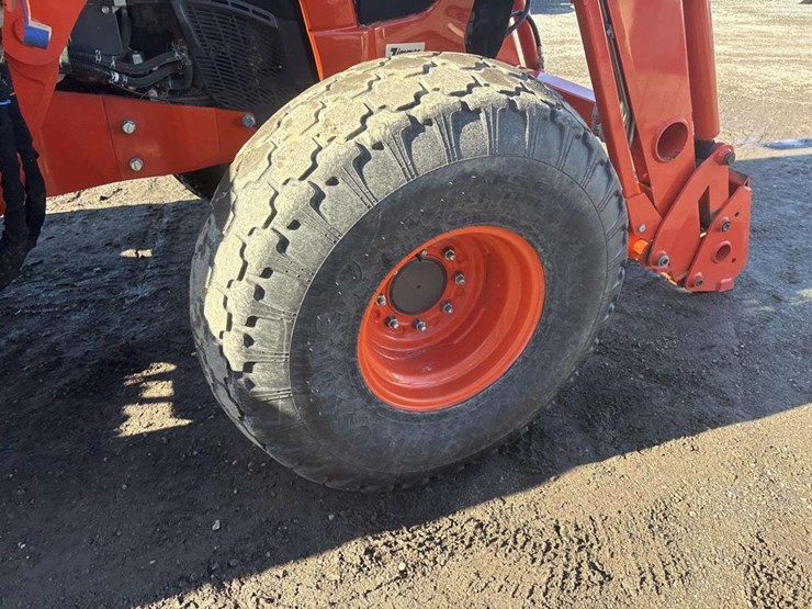 kubota-m5-111-image-11