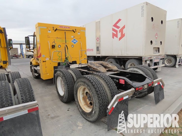 (x)-(2-1)-2020-volvo-vhl-t/a-truck-tractor-w/-day...-image-4