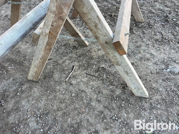 folding-sawhorses-image-10