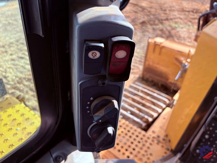 2019-caterpillar-d6t-xw-image-118