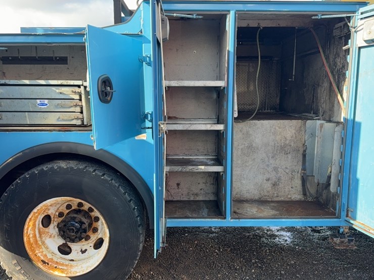 2010-imt-6025-image-8