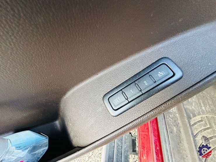 2018-gmc-yukon-denali-image-59