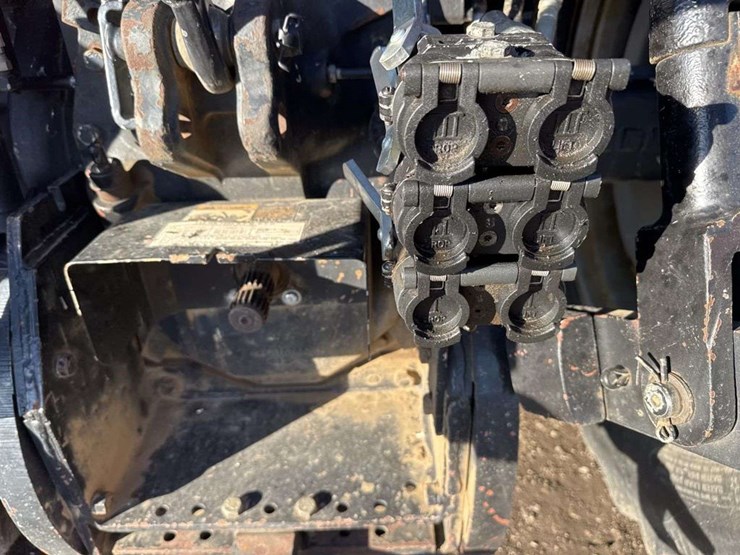 1991-white-195-image-14