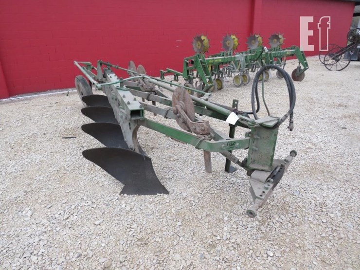 john-deere-f145-image-1