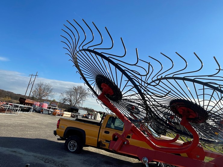 #1463-•-(8)-wheel-kuhn-speedrake-image-18