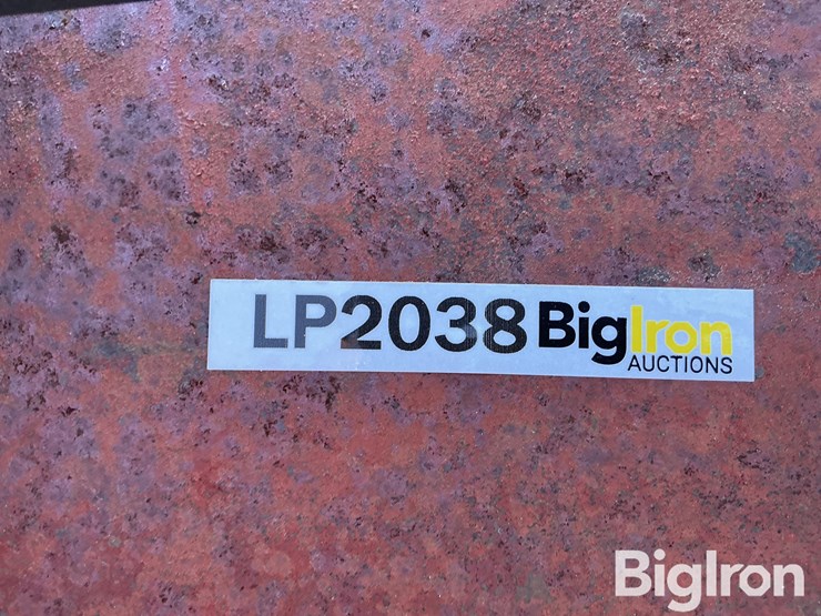 m&w-30'-folding-rotary-hoe-image-13