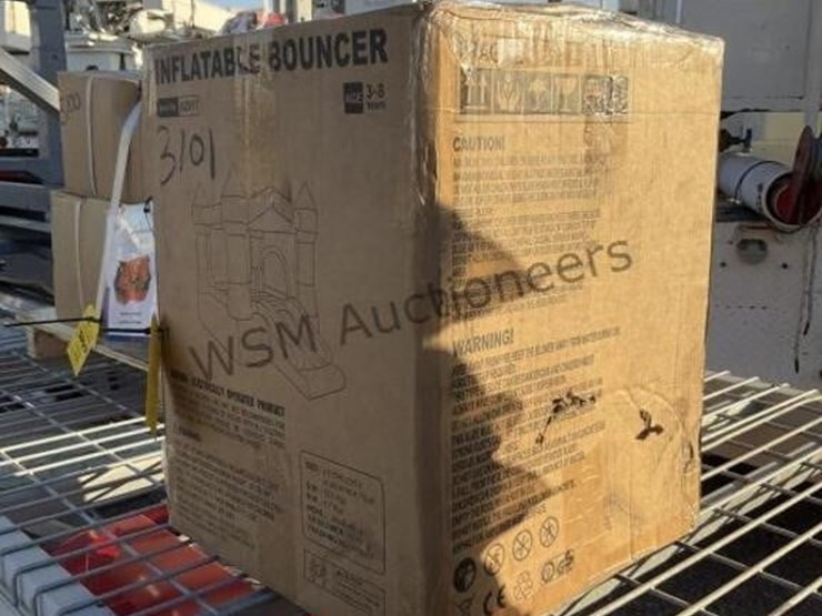 8.5ft-x-6.2ft-x-5.6ft-inflatable-bouncer-image-2