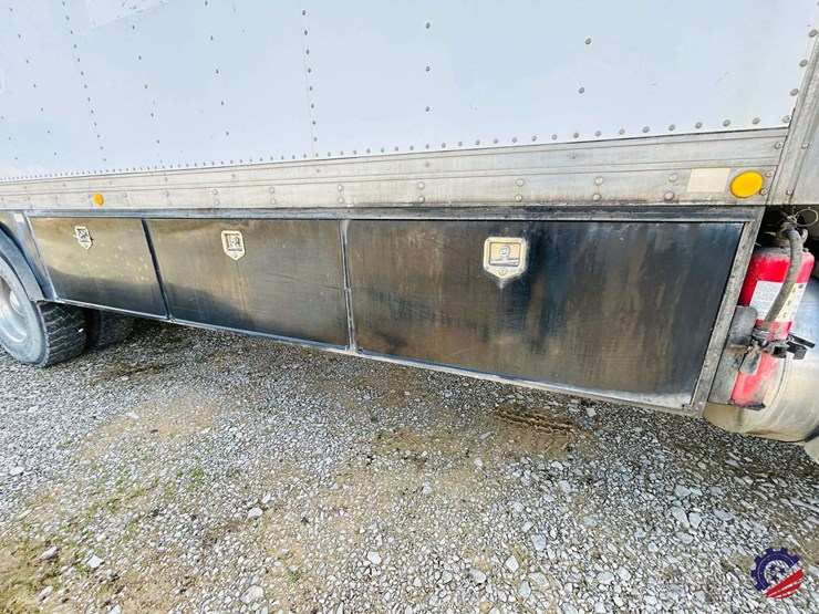 2007-peterbilt-340-image-58