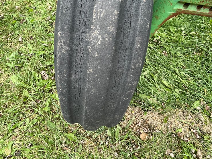 john-deere-4040-image-45