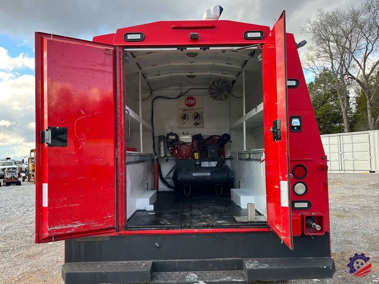 2017-ford-f350-xl-image-29