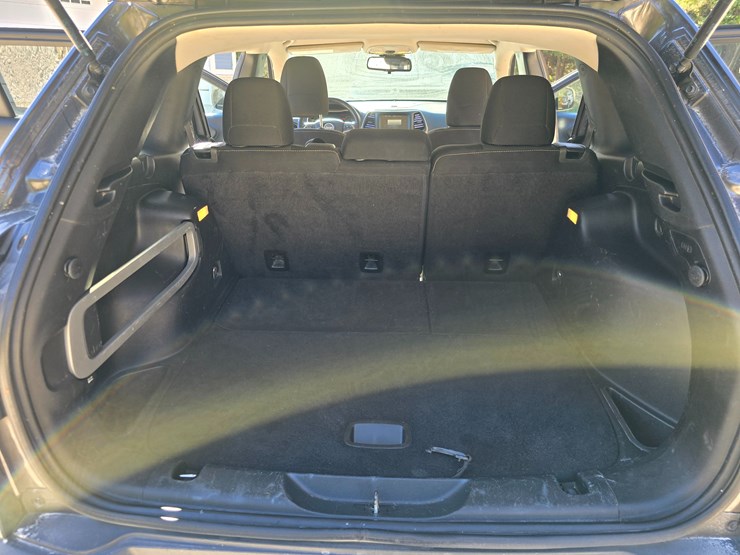 2016-jeep-cherokee-image-72