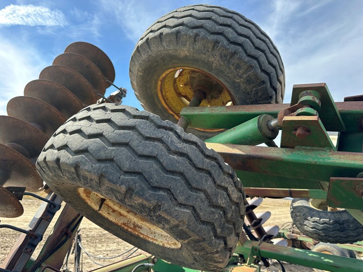 john-deere-635-image-10