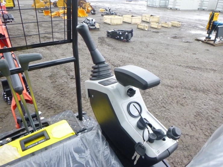 2025-tpm-18bs-hydraulic-excavator-image-23