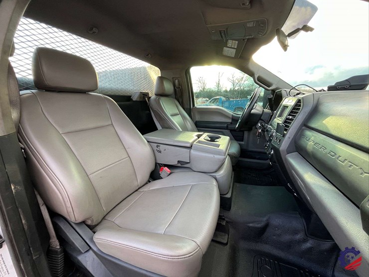 2019-ford-f350-xl-image-46