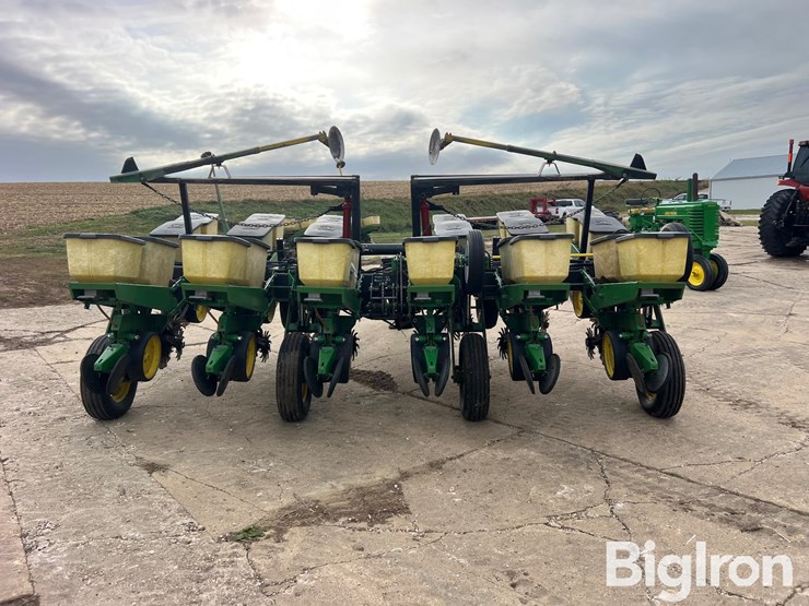 john-deere-7000-image-6