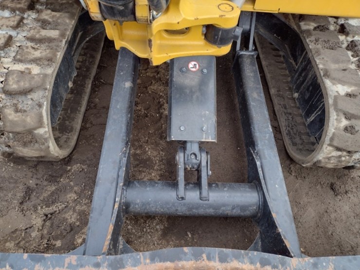 23-caterpillar-306-cr-image-21