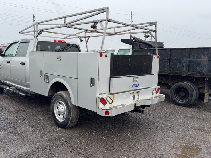 2016-dodge-2500-image-11