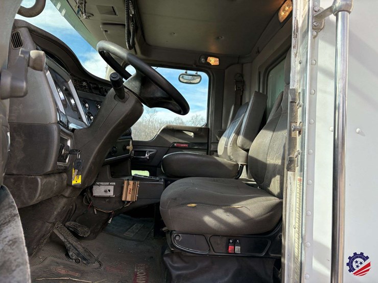 2009-kenworth-t800-image-93