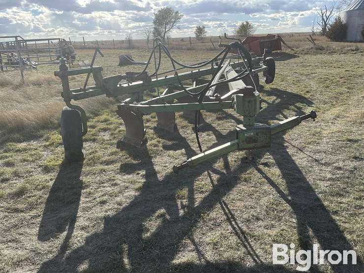 john-deere-7-image-2