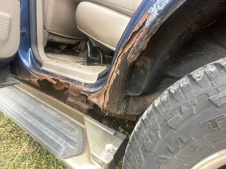 2004-ford-explorer-image-39