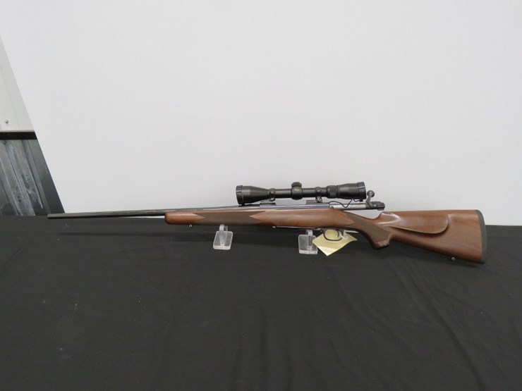 winchester-model-70-classic-sporter-30-06-bolt-action-rifle-image-7