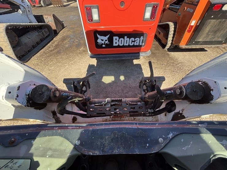 2013-bobcat-t550-image-23