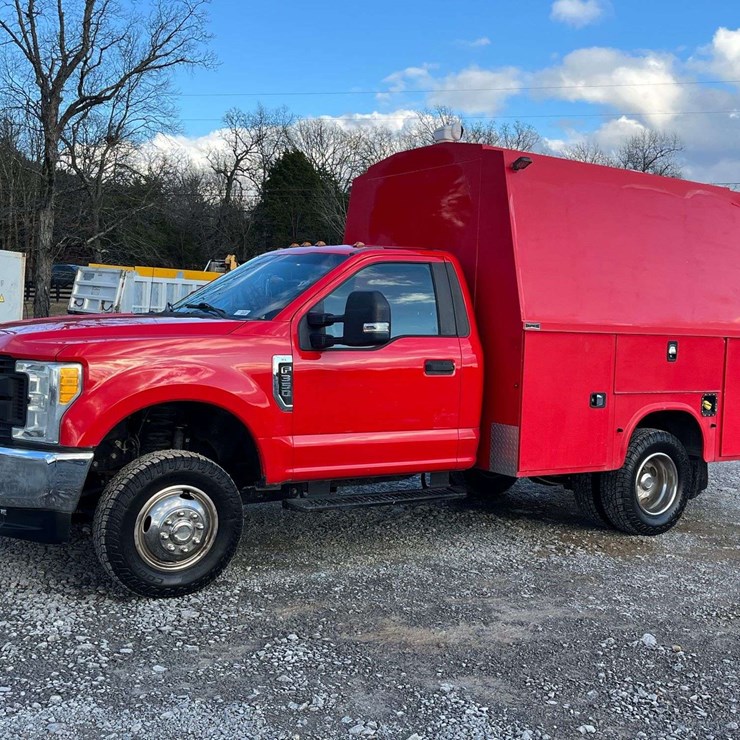 2017 FORD F350 XL