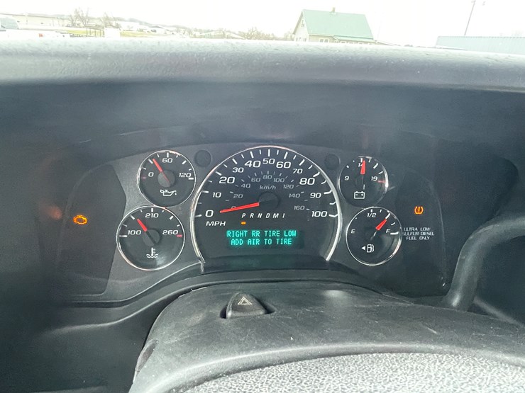 #1064-•-2012-gmc-savana-1-ton-van-(has-wi-title)-image-56