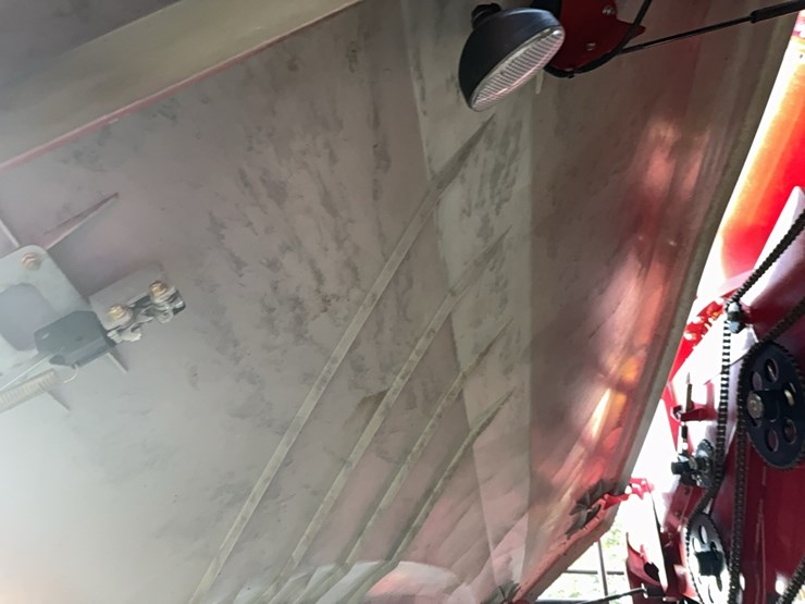 2018-case-ih-8240-image-57