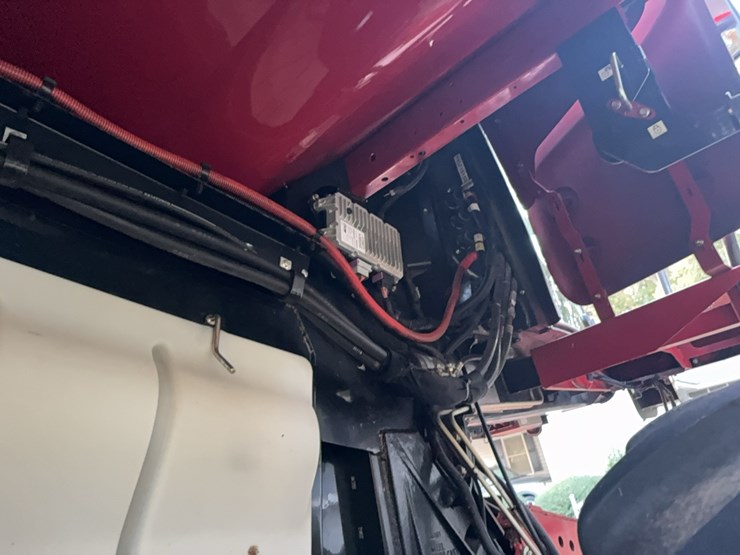 2018-case-ih-8240-image-127