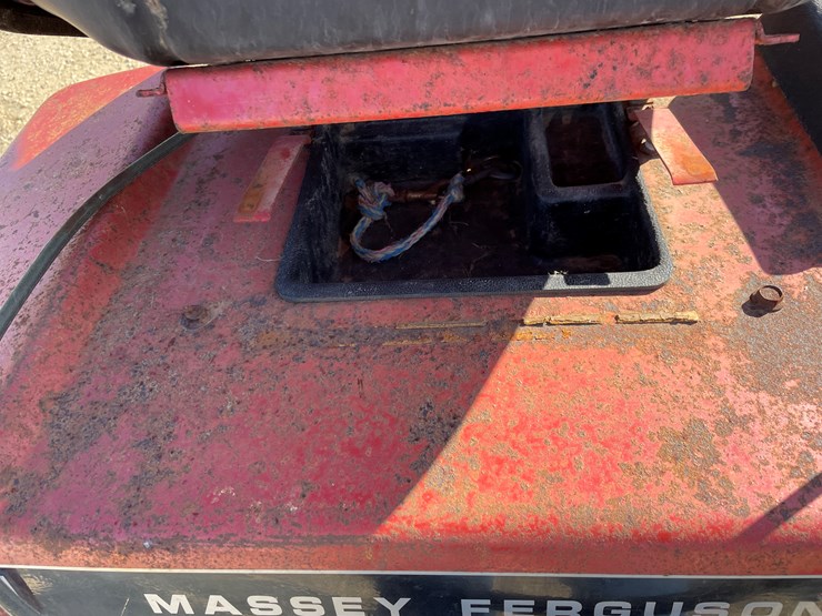 massey-ferguson-1200-image-14