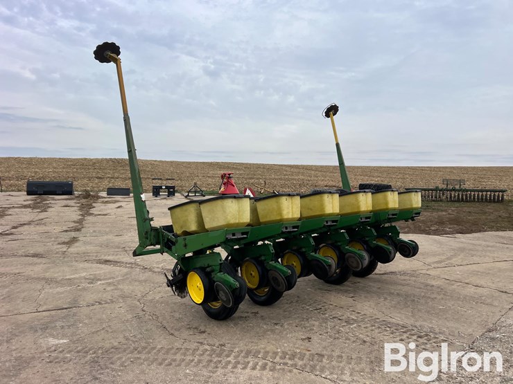 john-deere-7000-image-7