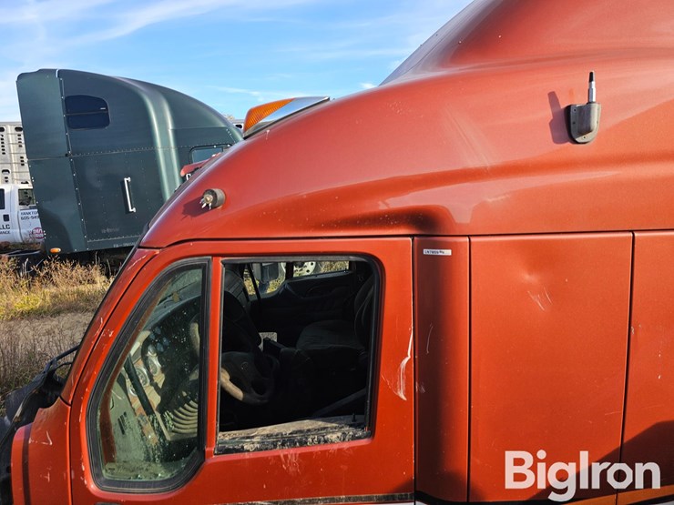 peterbilt-387-image-10