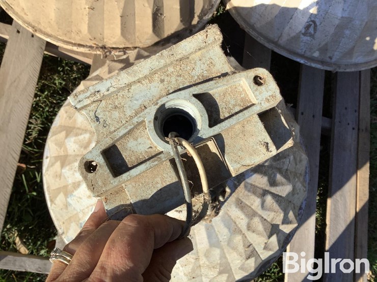 gymnasium-/-barn-lights-image-8