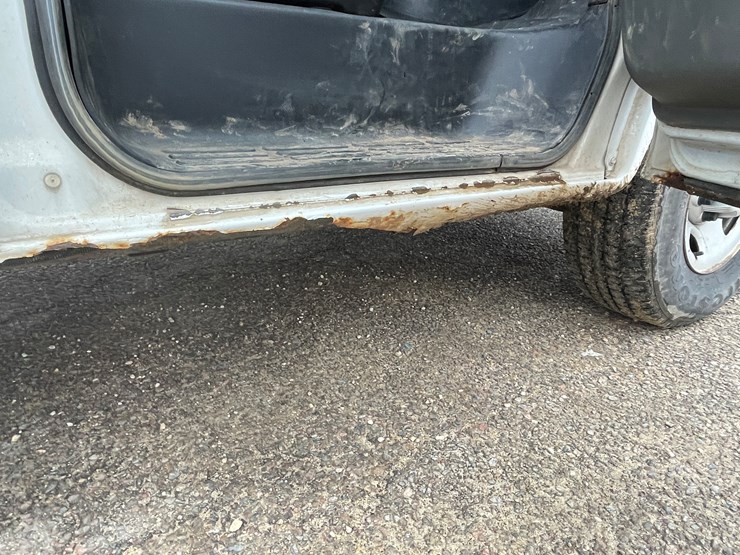 #1064-•-2012-gmc-savana-1-ton-van-(has-wi-title)-image-36