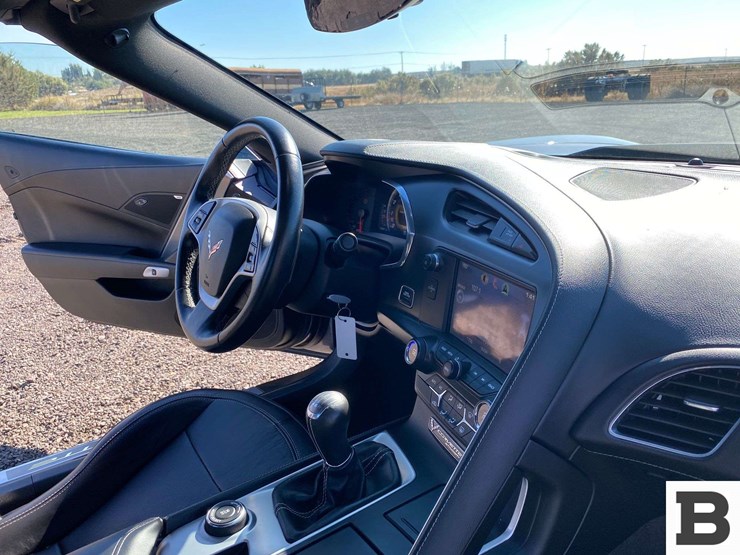 2014-chevrolet-corvette-stingray-coupe-image-12