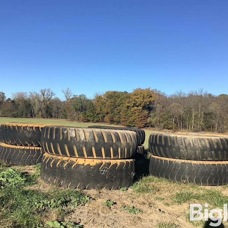 Caterpillar Rims & Tires