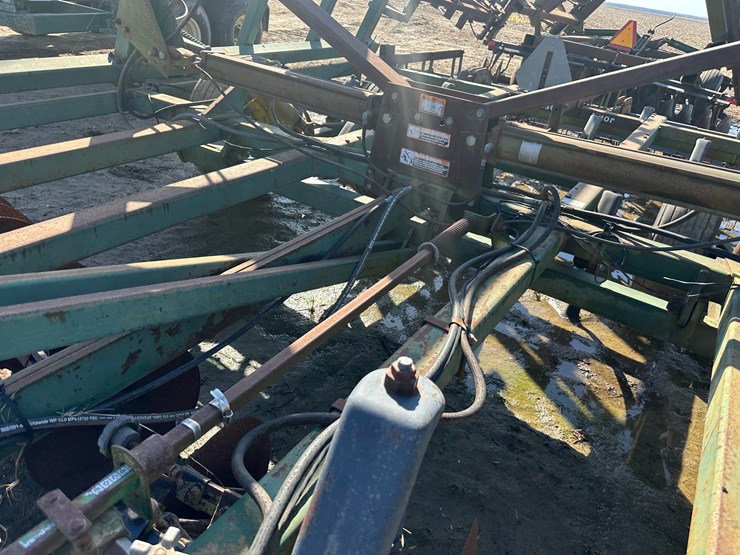 john-deere-724-image-37