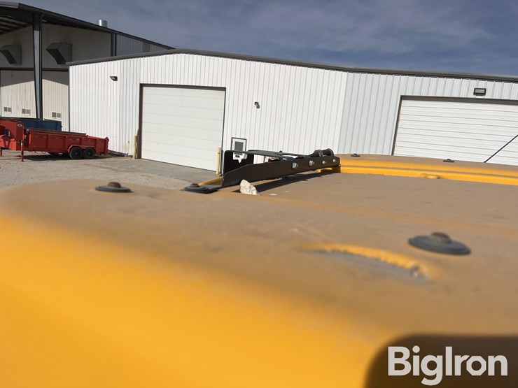 2021-jcb-fastrac-8330-image-19