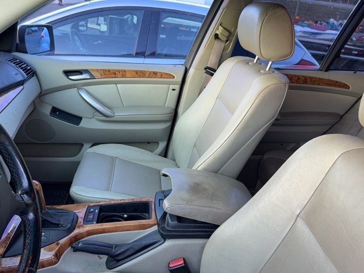 2001-bmw-x5-image-14