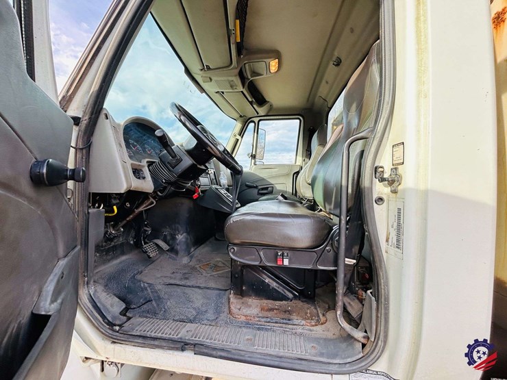 2013-international-durastar-4400-image-69