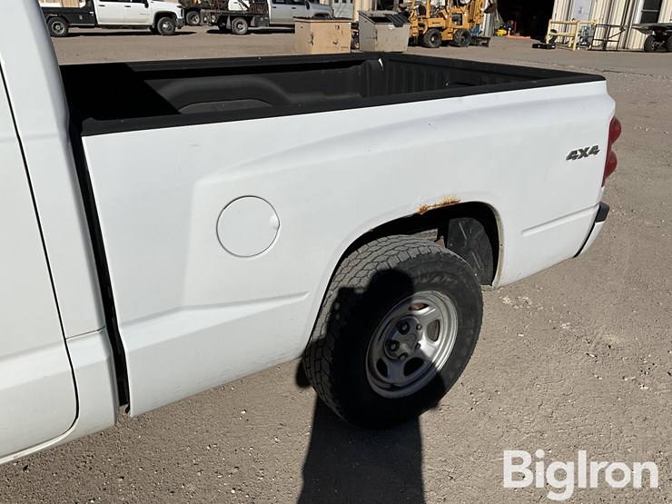 2010-dodge-dakota-image-16