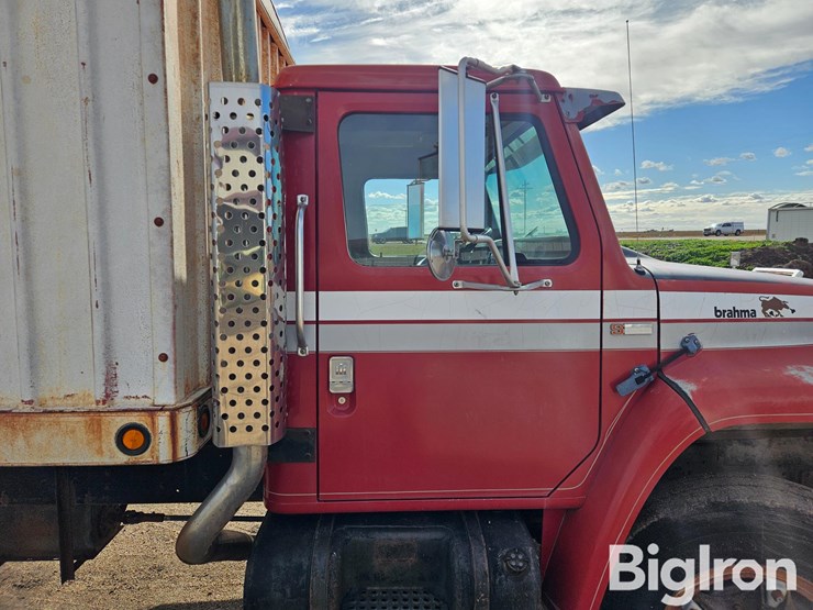 1981-international-dt466-image-18