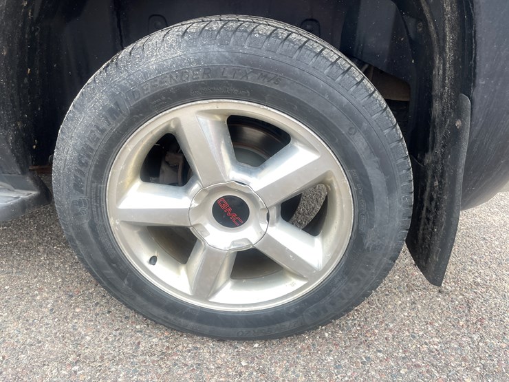 2010-gmc-yukon-image-96