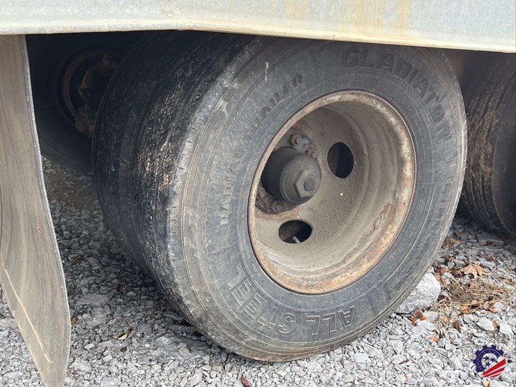 t/a-21’-x-8’-tilt-equipment-trailer-image-10