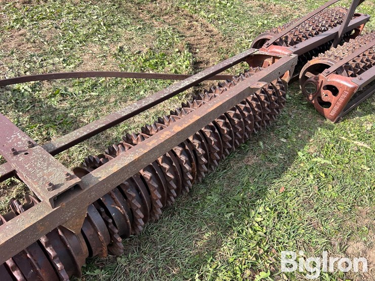 brillion-cultipacker-10'-main-frame-&-5'-wings-image-13